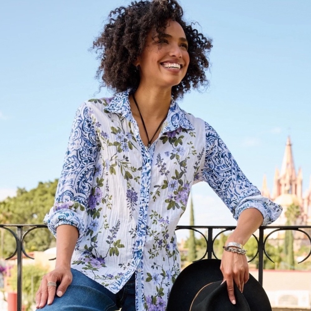 Cino Forget Me Not Floral Button Down Blue White Small, Roll Tab